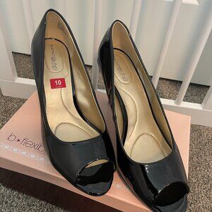 Bandolino B Flexible Black Pumps Womens SZ 10 Heels